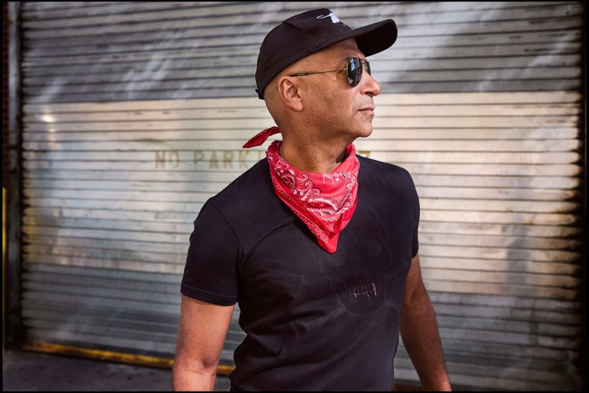 Tom Morello Previews New Solo Album With 'Anti-Fascist' Rock Song 'Date Night'